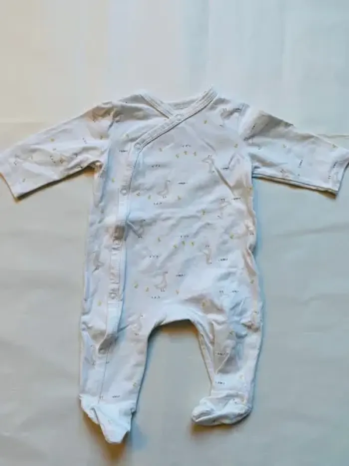 Lot 8 pyjamas garçon 1 mois - photo numéro 4