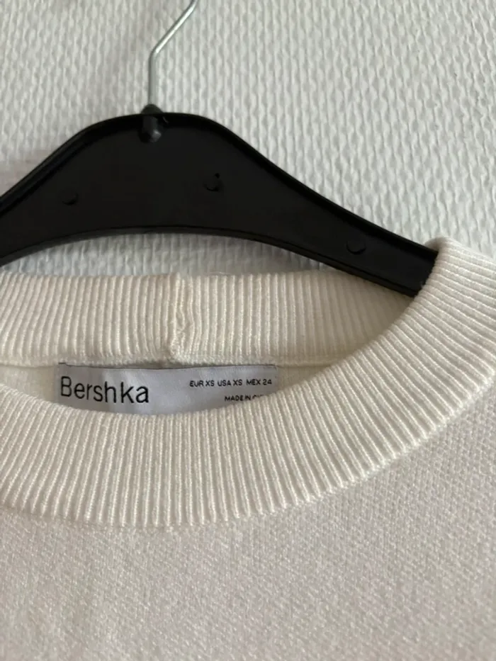 Pull court blanc cassé Bershka - taille XS - photo numéro 4