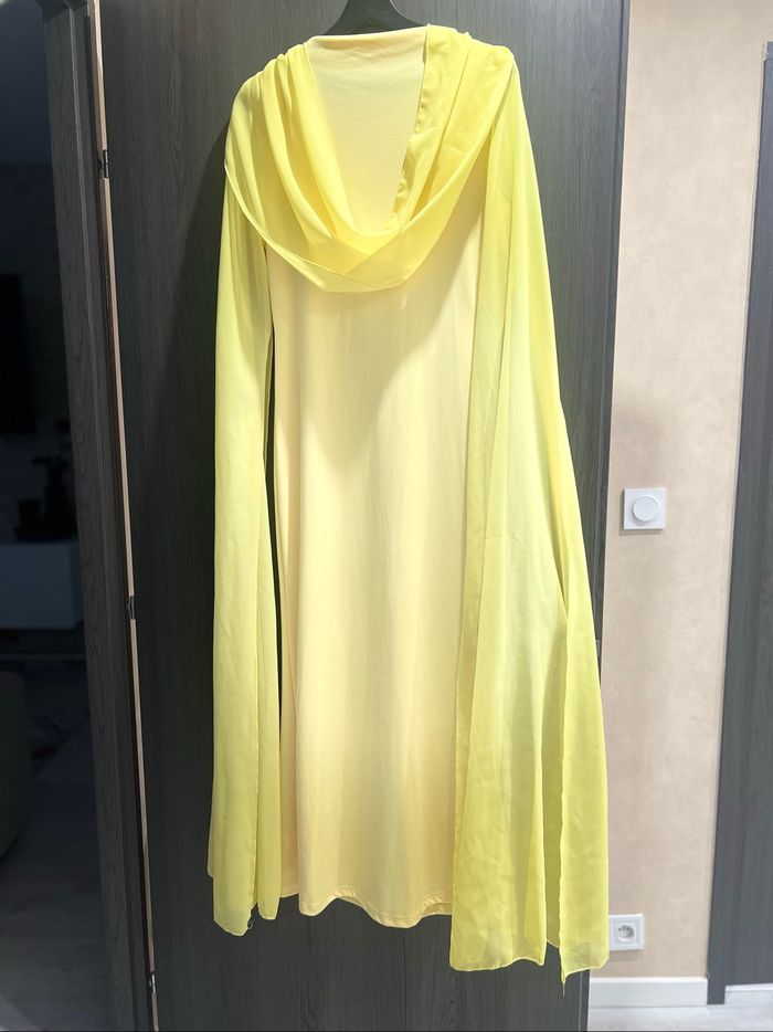 Robe, longue jaune - photo numéro 2