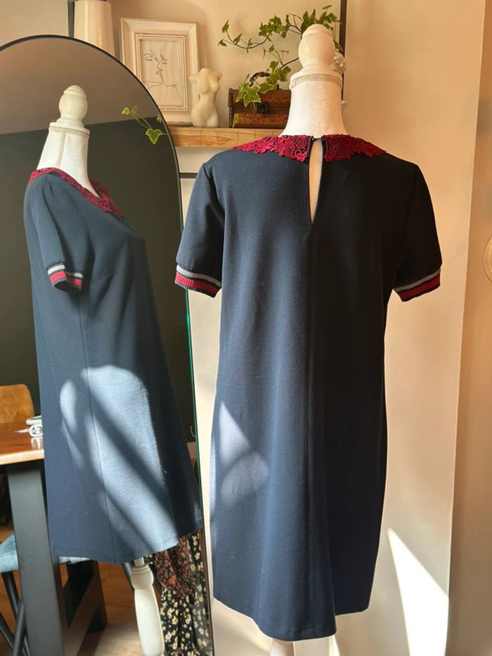 Robe bleu marine à col Claudine dentelle Kookaï – Taille 42 - photo numéro 5