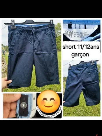 Short garçon bleu