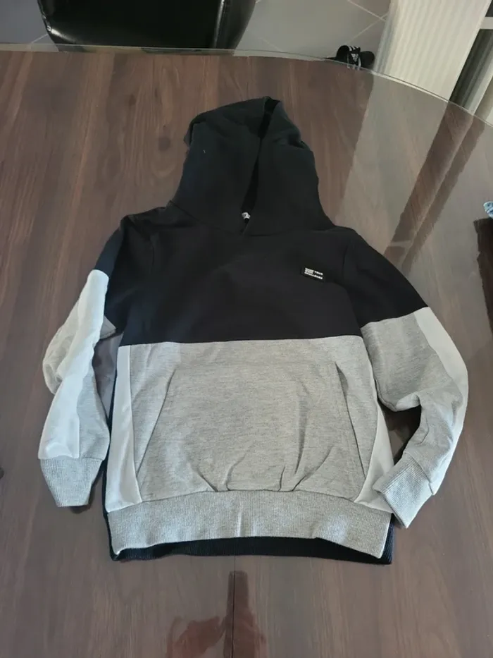 Pull enfant 7 ans