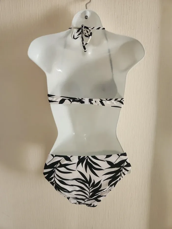 Maillot de bain 2 pièces Etam blanc et feuillage noir 90B / 40 - photo numéro 9