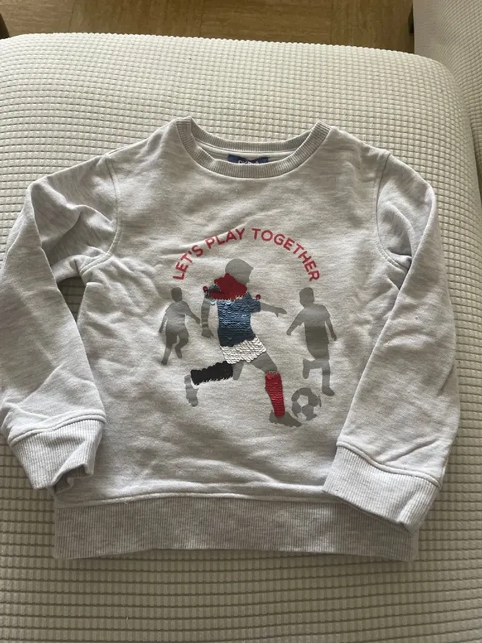 Pull okaidi à sequins 5 ans
