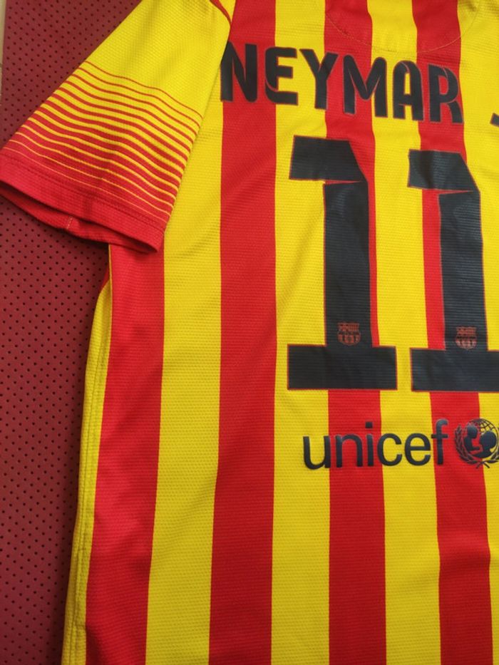 Maillot de foot Neymar FC Barcelone, Nike Authentique Officiel taille enfant 12/13 ans - photo numéro 15