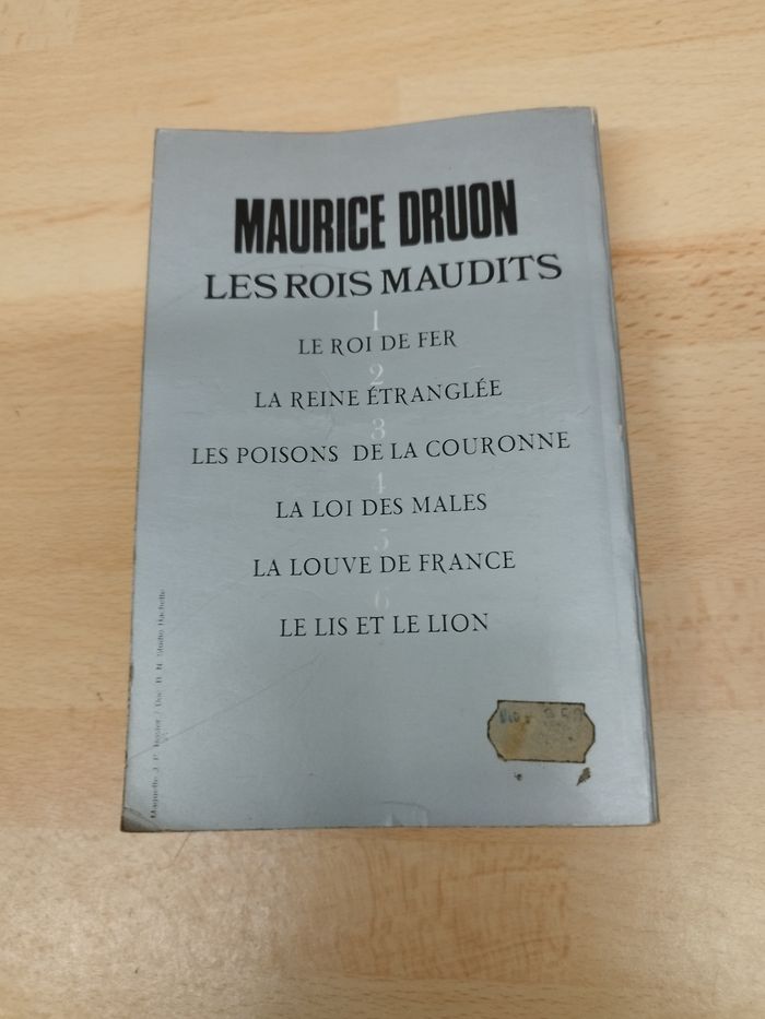 LES ROIS MAUDITS 6

DRUON

LE LIS ET LE LION

Le LIVRE POCHE - photo numéro 2