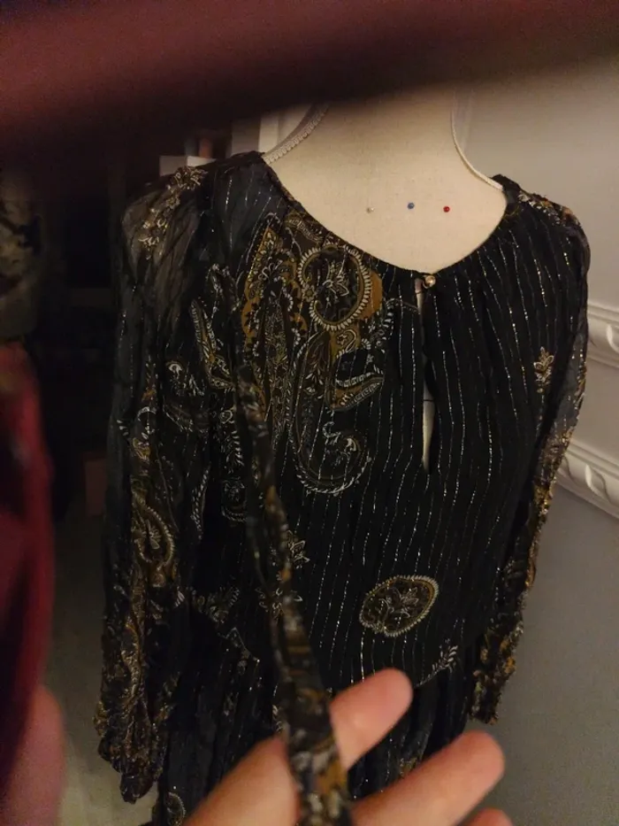 Robe soie Mango noir et doré S manches longues longueur midi ample - photo numéro 6