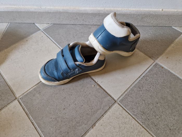 Lot 3 paires chaussures bébé T23 – Baskets, bottes pluie, chaussons scratch ! - photo numéro 2