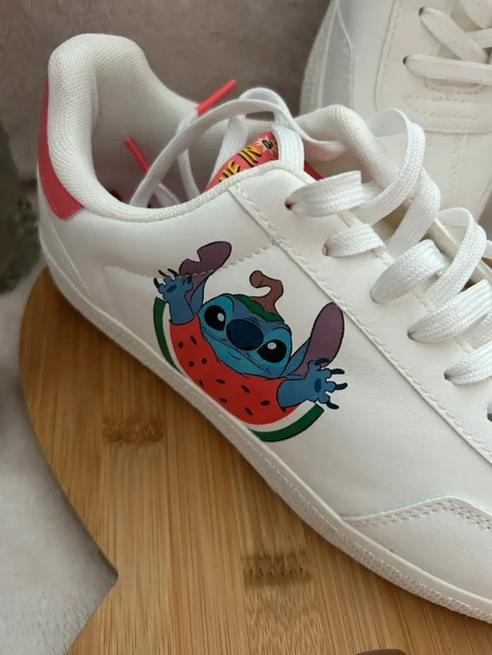 🌟 Baskets femme blanches taille 39 à motif Disney Stitch - photo numéro 3