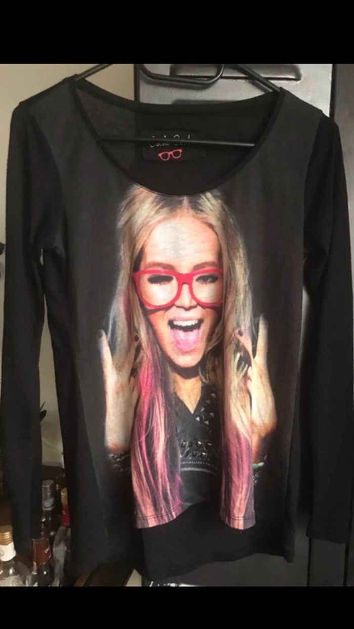 Teeshirt noir, manches longues, Cache cache , taille L