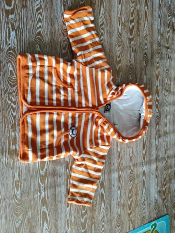 🍁 gilet zippe épais hiver taille 6 mois 🍁