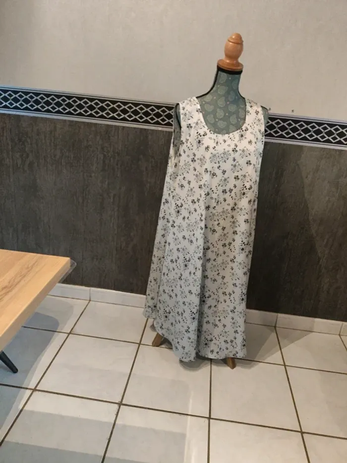 Robe longue sans manche taille 48 - photo numéro 4