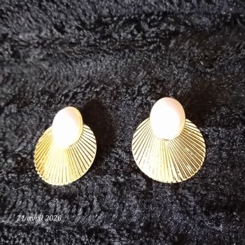 Faby27800 Boucles d'oreilles à clous - couleur : doré et nacré -