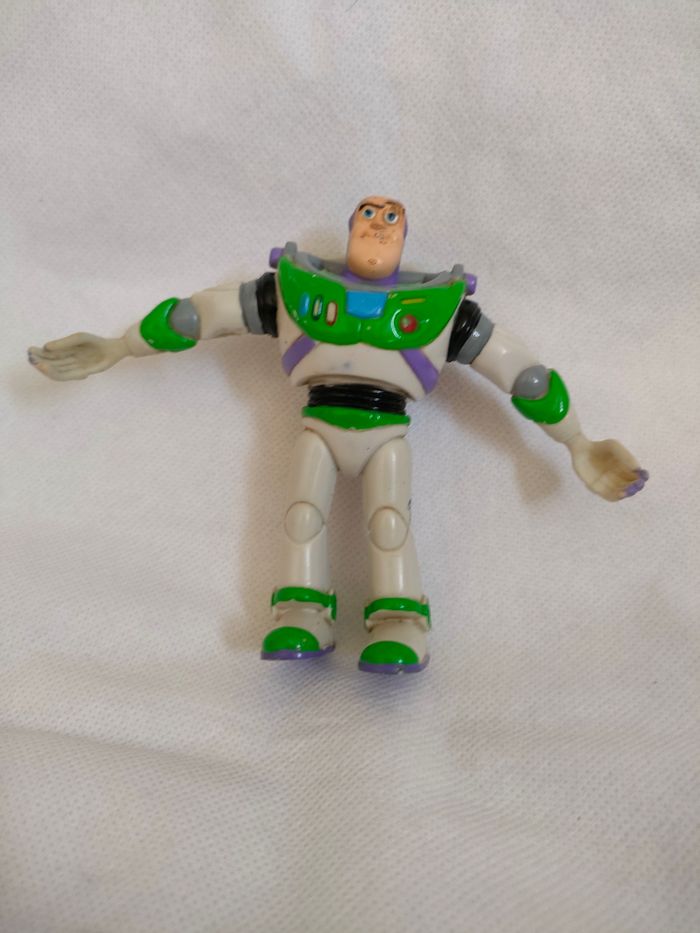 Figurine buzz l'éclair toy storie