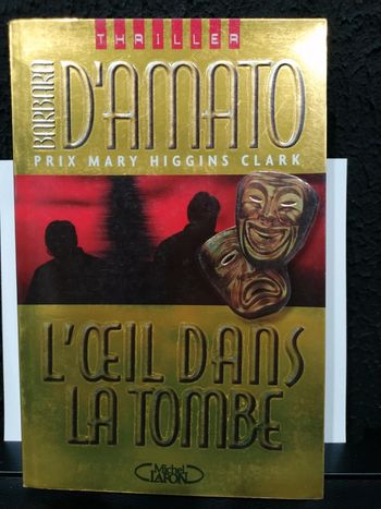L'œil dans la tombe