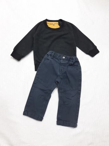 Tenue pull gris et pantalon