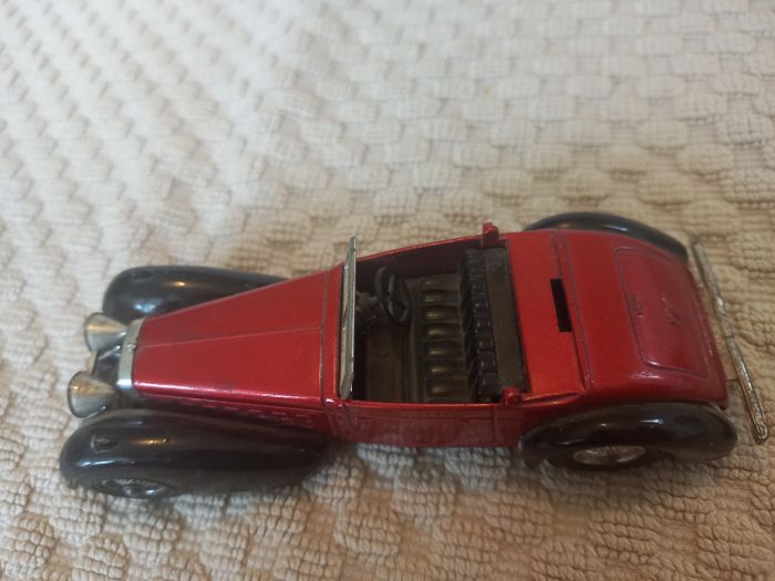 Véhicule miniature vintage – Hispano-Suiza 1938 (Matchbox Y-17) - photo numéro 5