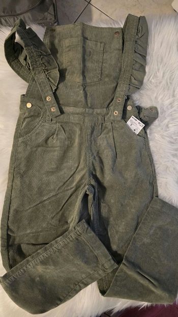 Neuve (non portée) 🏷🥰😞😍 salopette velours 9 ans fille 🥰😍