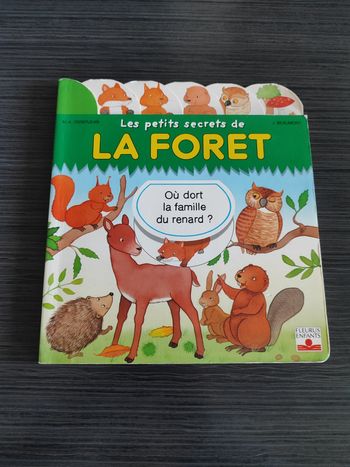 Livre Les petits secrets de la forêt