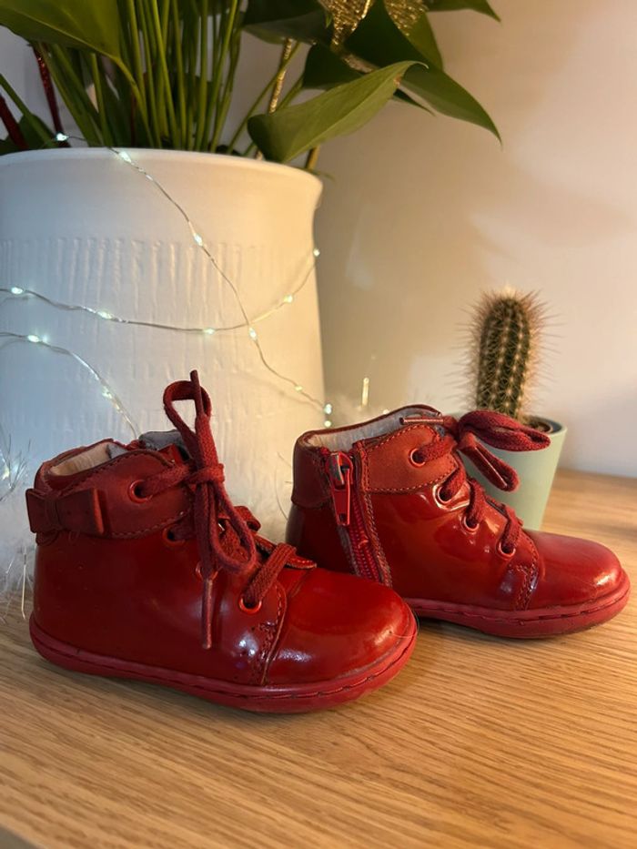 Chaussures rouges Jacadi taille 20