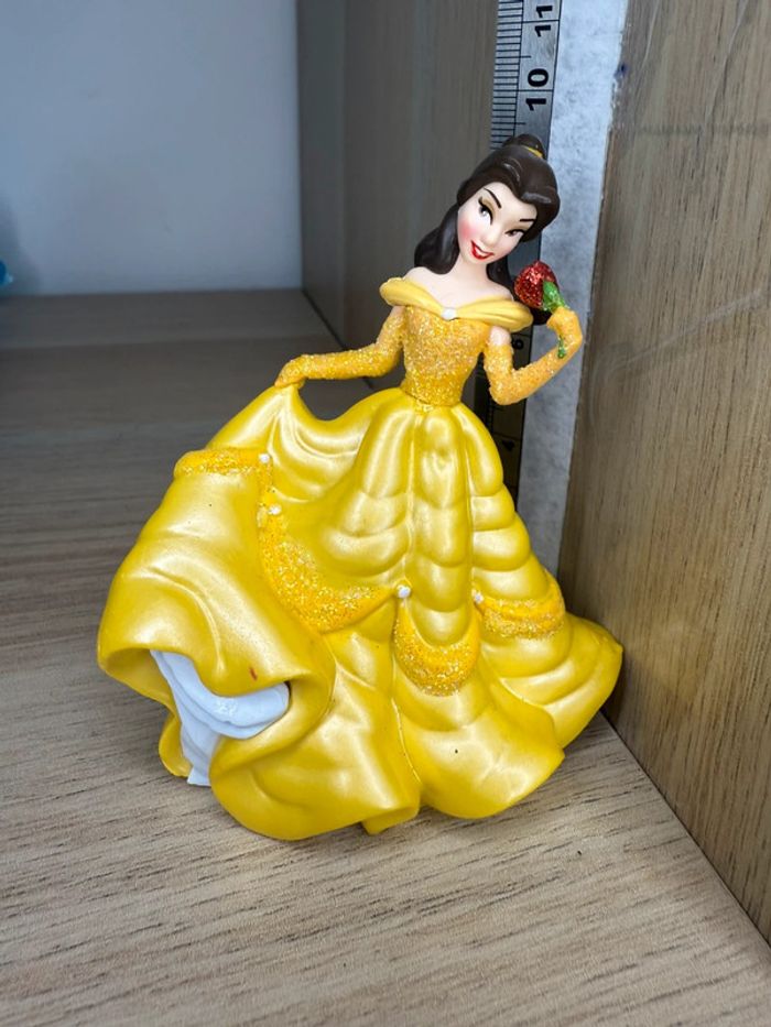 Figurine belle Disney la belle et la bête