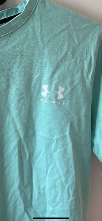 T-shirt Under Armour vert clair – très bon état – taille S
