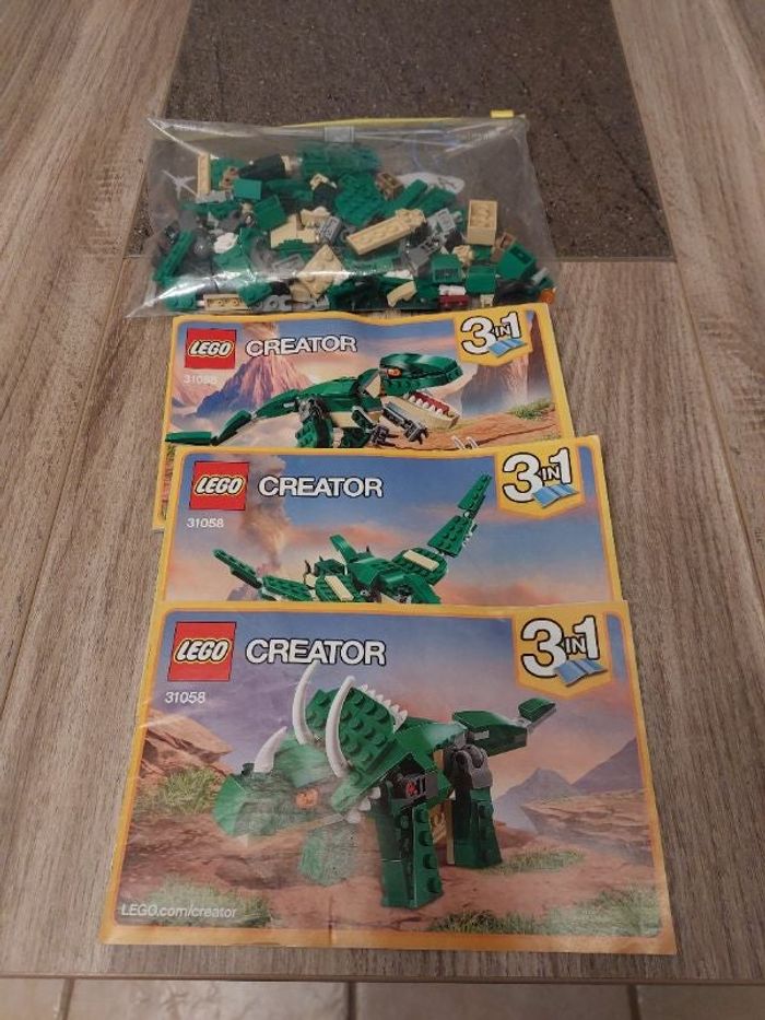 LEGO Les dinosaures féroces Creator
