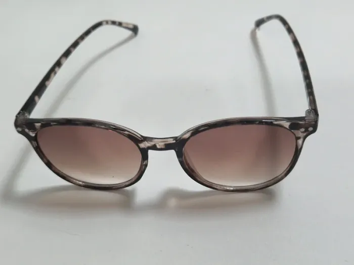 Lunettes de soleil - photo numéro 4