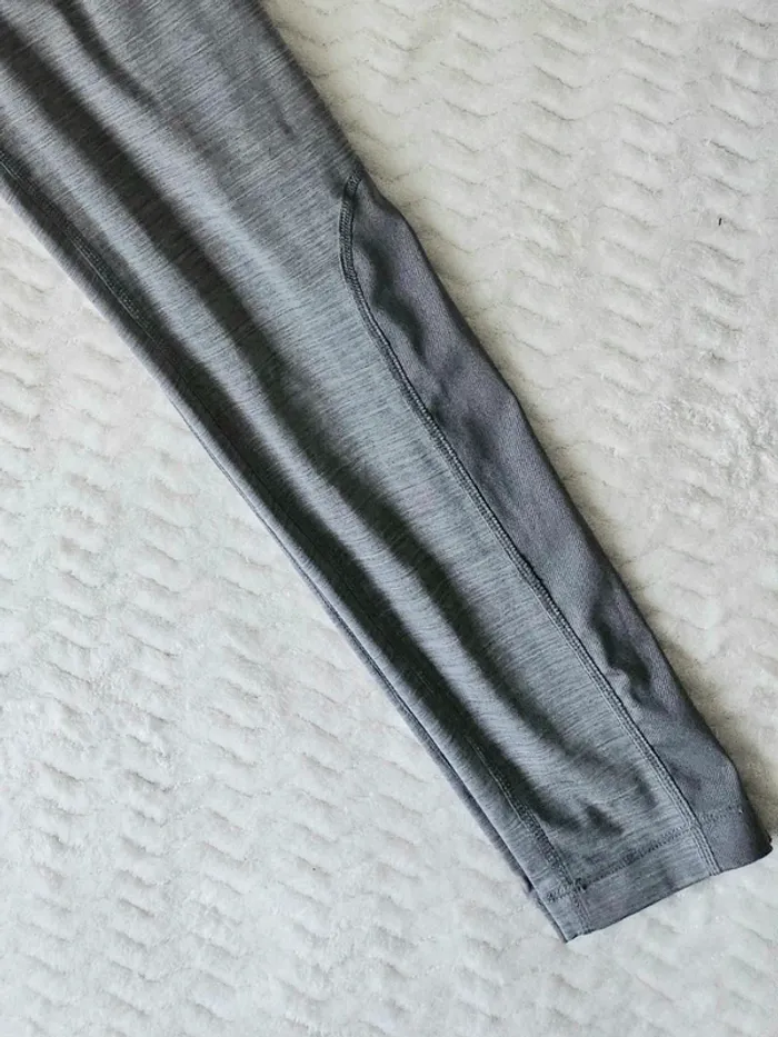 Legging de sport nike gris taille s excellent état - photo numéro 4