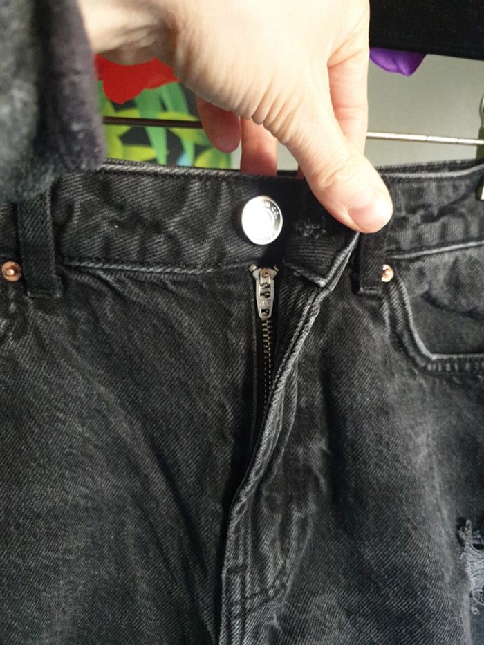 Short jean troué - photo numéro 7