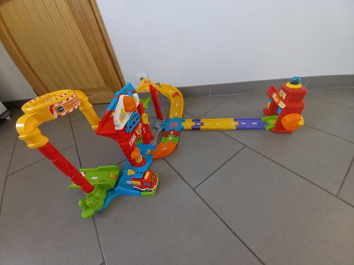 Caserne pompier tut tut bolide - photo numéro 3