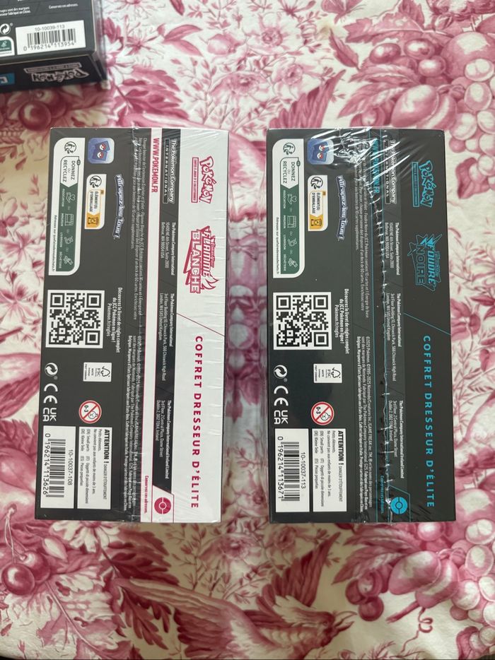 Lot Pokémon Ev10.5 2 ETB Flamme Blanche et Foudre Noire + Coffret classeur - photo numéro 8