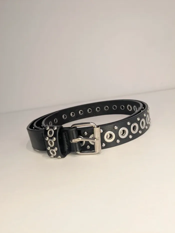 Ceinture gothique à œillets métalliques – look dark garanti - photo numéro 2