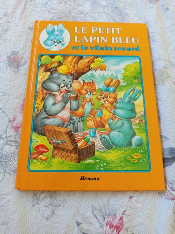 Livre le petit lapin bleu et le vilain renard