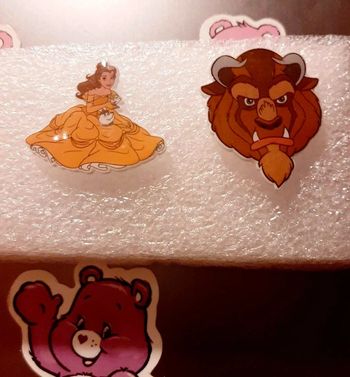 Pins Disney la belle et la bête en acrylique