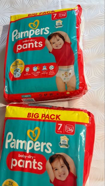 Lot 115 couches Pampers pants taille 7 