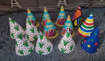 Lot chapeaux d'anniversaire enfants