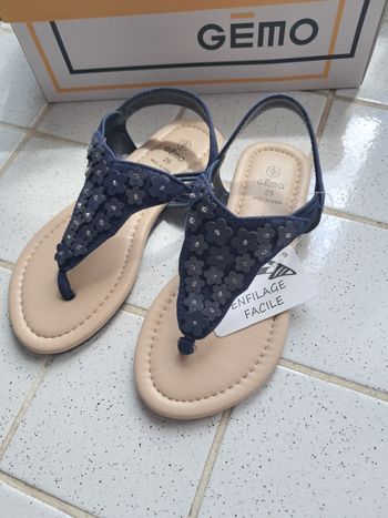 Sandales bleu marines neuves  taille 29