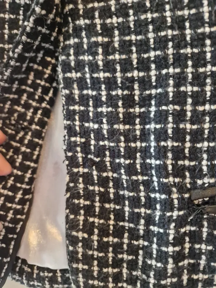 Veste courte en laine bouillie - photo numéro 4