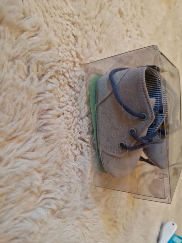 Chaussure  obaibi taille 0 ( 1- 6 mois - photo numéro 3