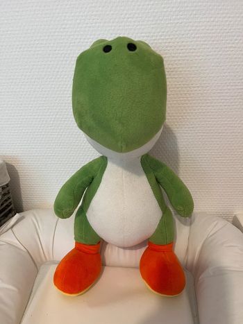 Grande peluche yoshi