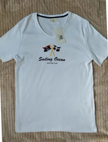 T-shirt 100% coton de qualité Taille M Yatching Club Neuf
