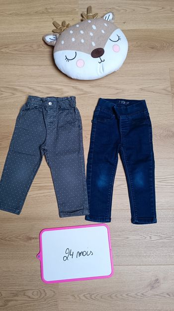 Lot 2 jeans 24 mois