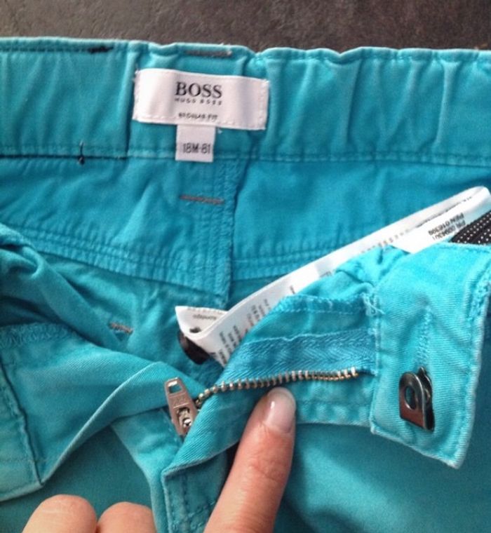 Short bleu Hugo Boss -18 mois - photo numéro 2