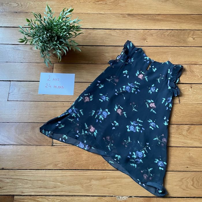 Robe Benetton 2 ans - photo numéro 2