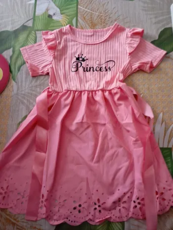 Robe princess taille 6 ans manches courtes (315)