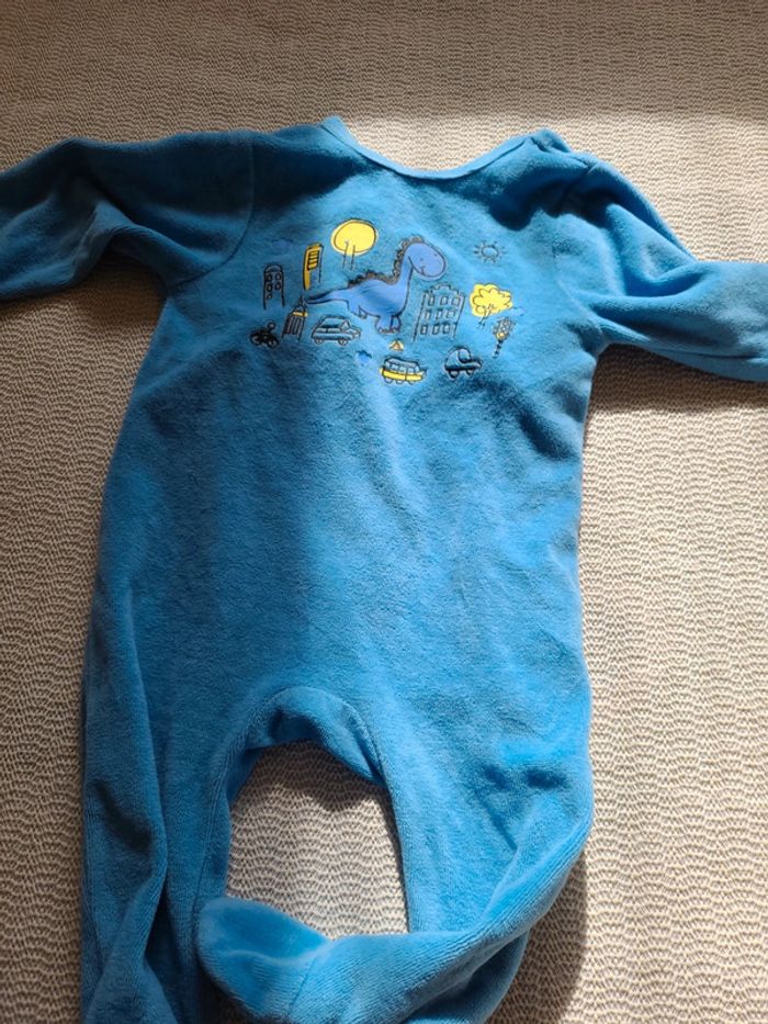 Lot pyjamas 6 mois - photo numéro 5