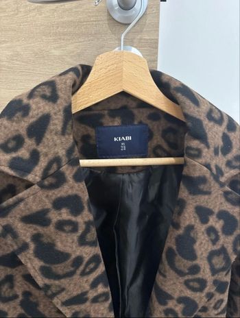 Manteau mi-long léopard