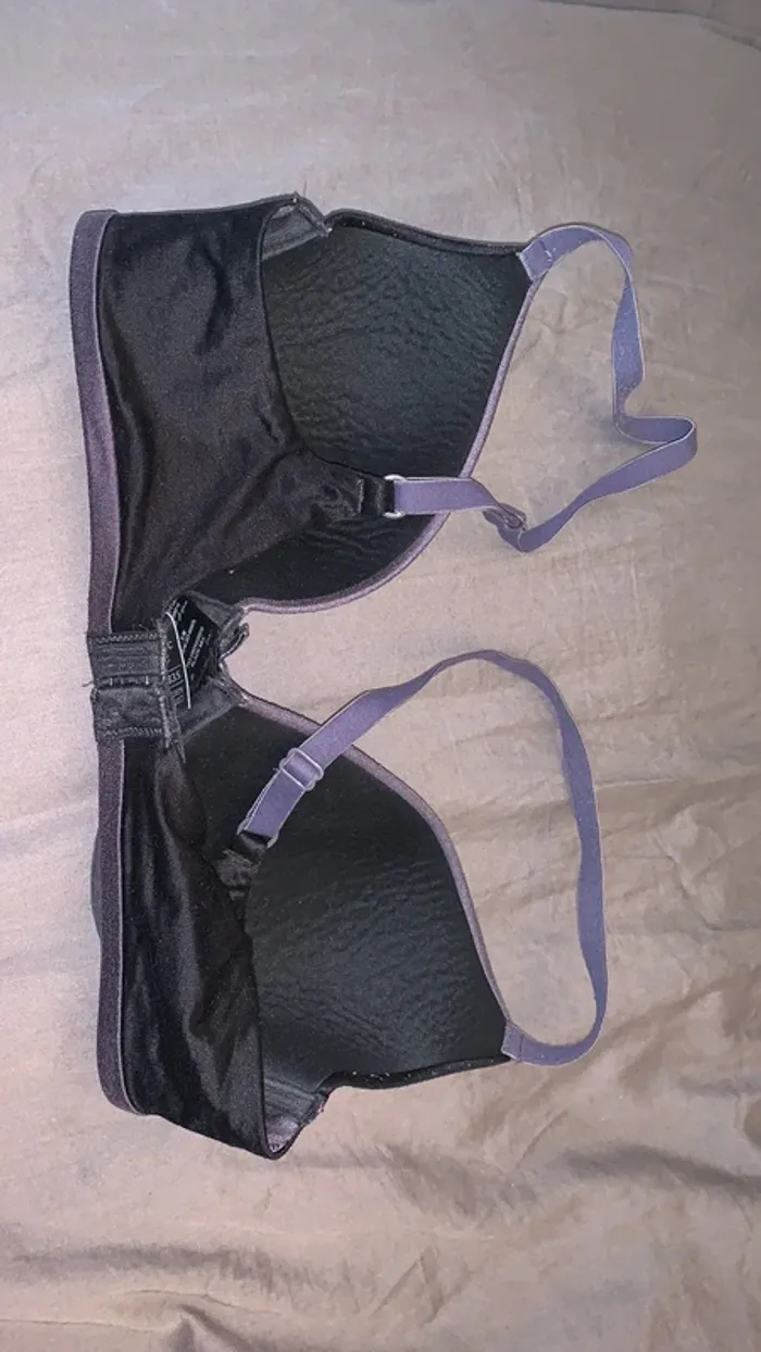 Soutien gorge - photo numéro 2