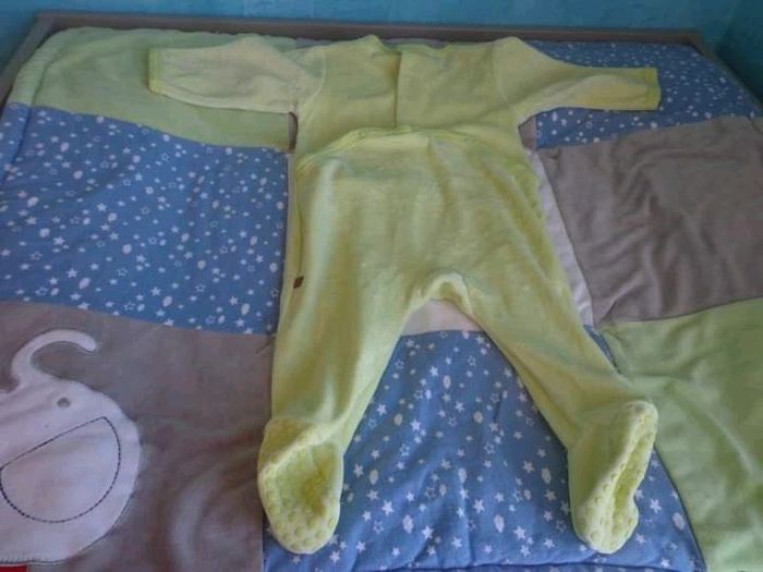 Pyjama Disney plutôt 6 mois - photo numéro 2